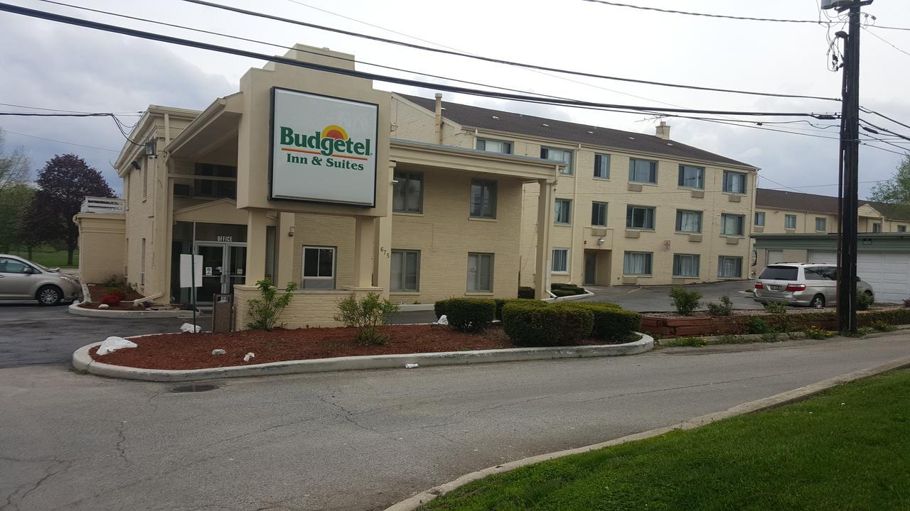 Budgetel Inn And Suites - Glen Ellyn Exterior photo